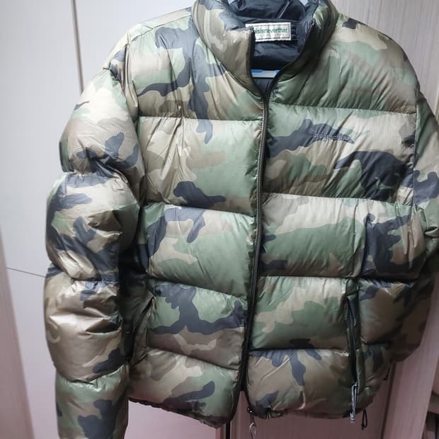 디스이스네버댓 리버시블 카모 패딩 L