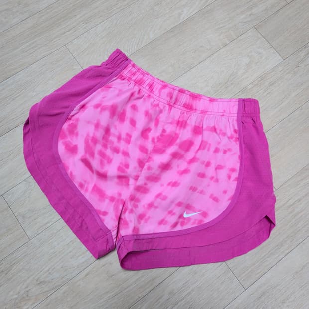 M) 나이키 여성 핑크 타이 다이 쇼츠 반바지