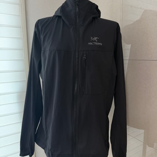 아크테릭스 스쿼미시 후드 블랙 바람막이 자켓 M