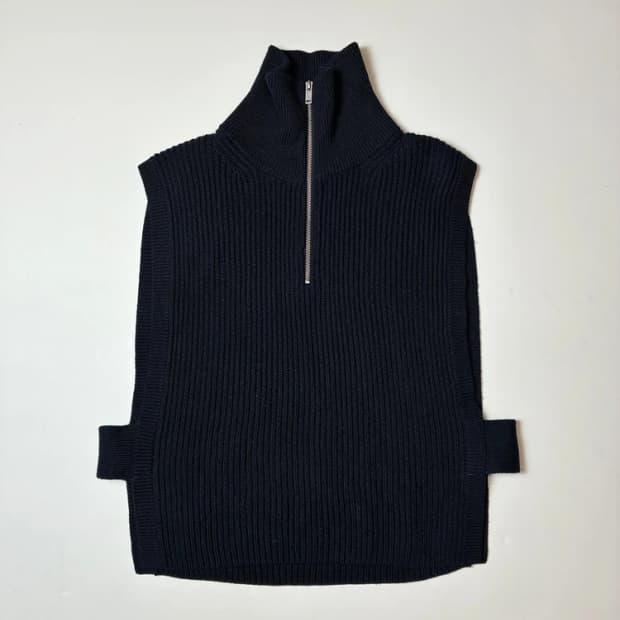 코스 COS 22ss 초판 하이브리드 니트 베스트 PN8123