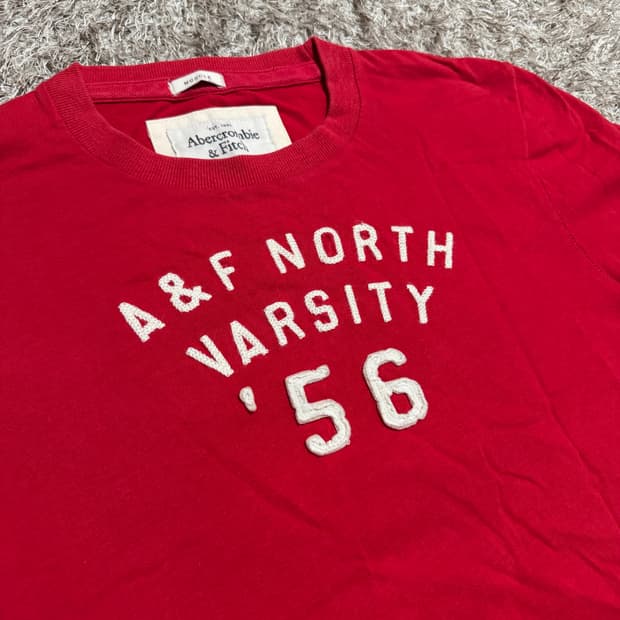 [M] 아베크롬비앤피치 레드 반팔 티셔츠