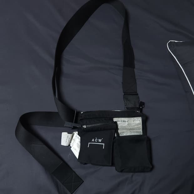 A COLD WALL유틸리티 홀스터 백