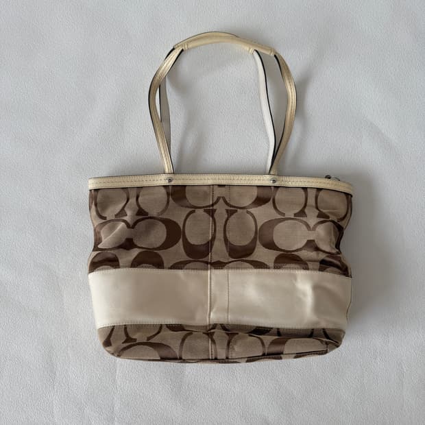 코치(COACH) 토트백