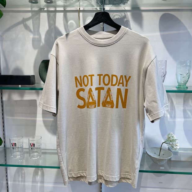 팔라스 nicht today tee