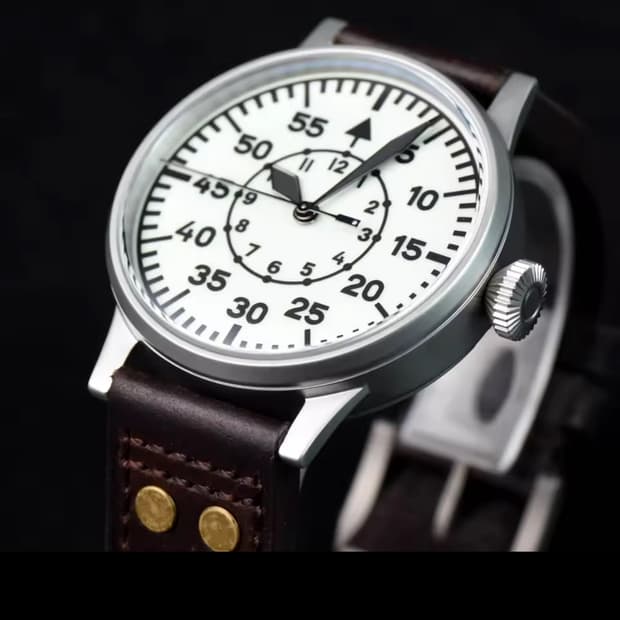 Hruodland 파일럿 시계  모델 판매합니다