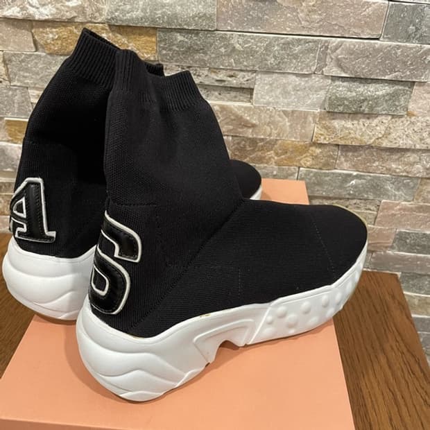 [42] 아크네 스튜디오 삭스 러너 락어웨이 솔 로고 부츠 블랙