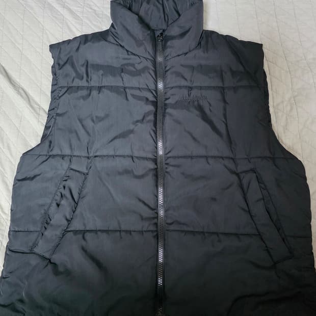 [L] 윌리차바리아 패딩 베스트 블랙