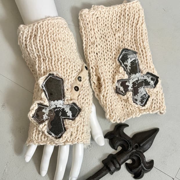 • Ivory Crochet Cross Eyelet Hand Warmer