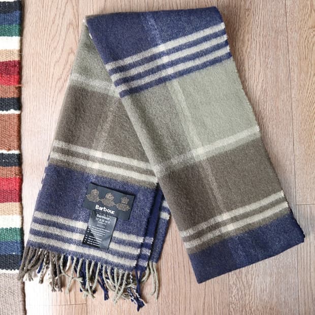 barbour 바버  울 캐시미어 체크 롱 머플러  


