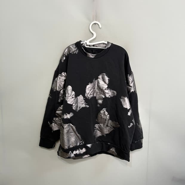 코스 COS 글리터 프린팅 맨투맨 L