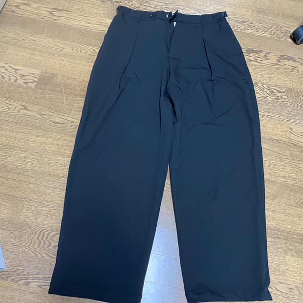 사이 와이드 턱 슬랙스 블랙 L