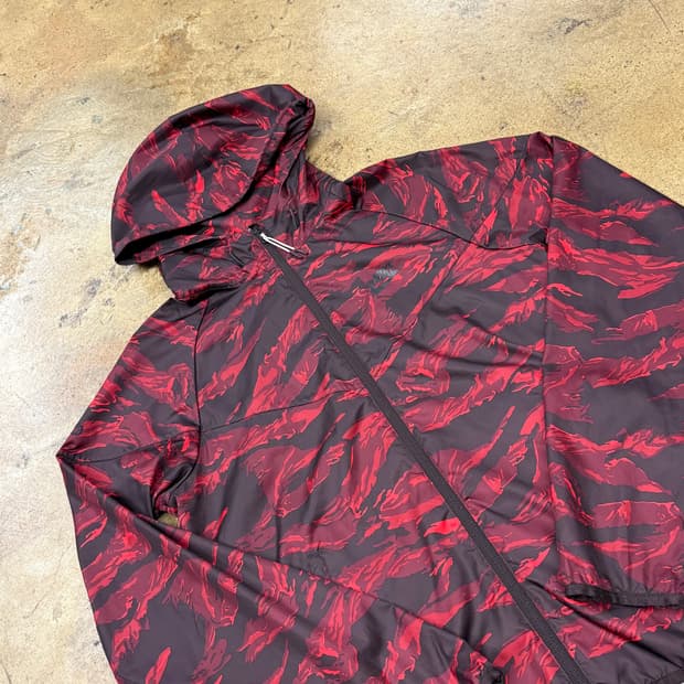 [정품/90] 나이키 레드 패턴 후드 바람막이 자켓 b18