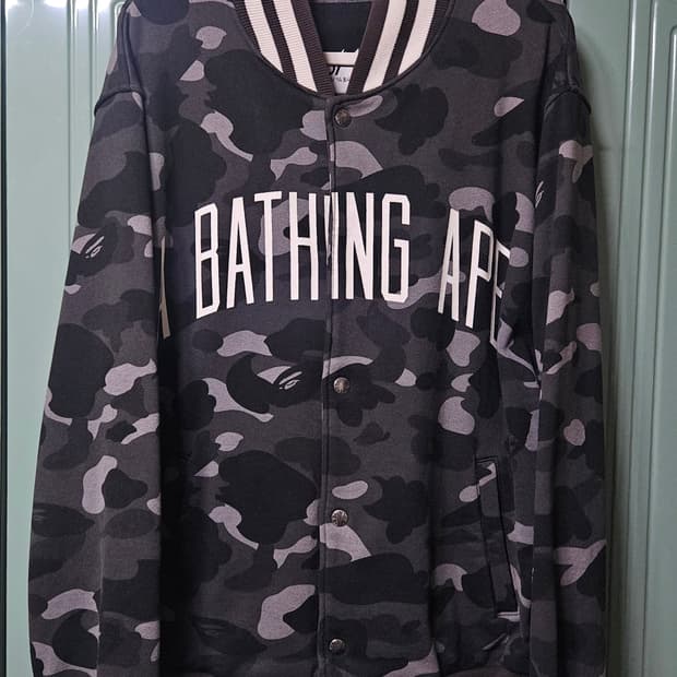 베이프 BAPE 흑계 카모 바시티 M