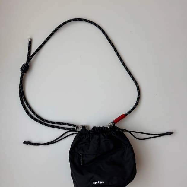 Topologie 리버시블 버킷백 