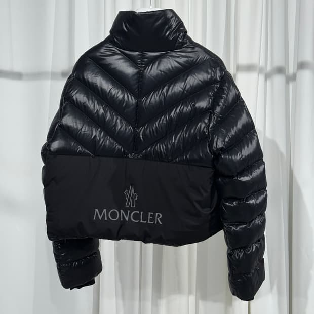 신상) 몽클레어 크롭 여성 패딩 1사이즈