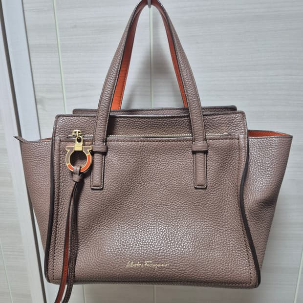 (정품) 살바토레 페라가모 카프스킨 에이미 미니 토드백 크로스백