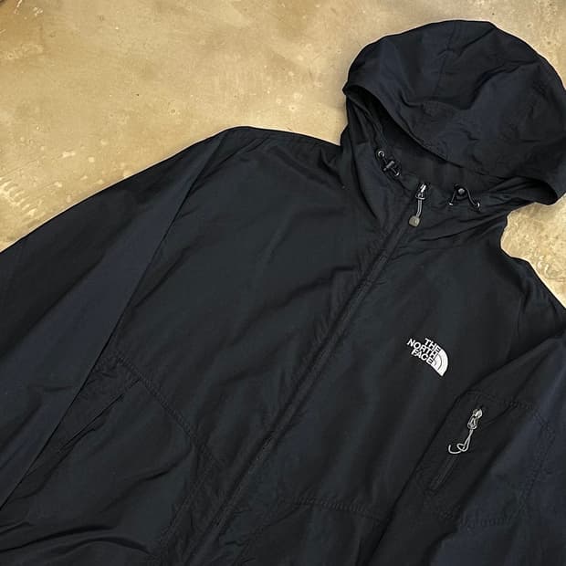 100 노스페이스 암포켓 블랙 후드 바람막이