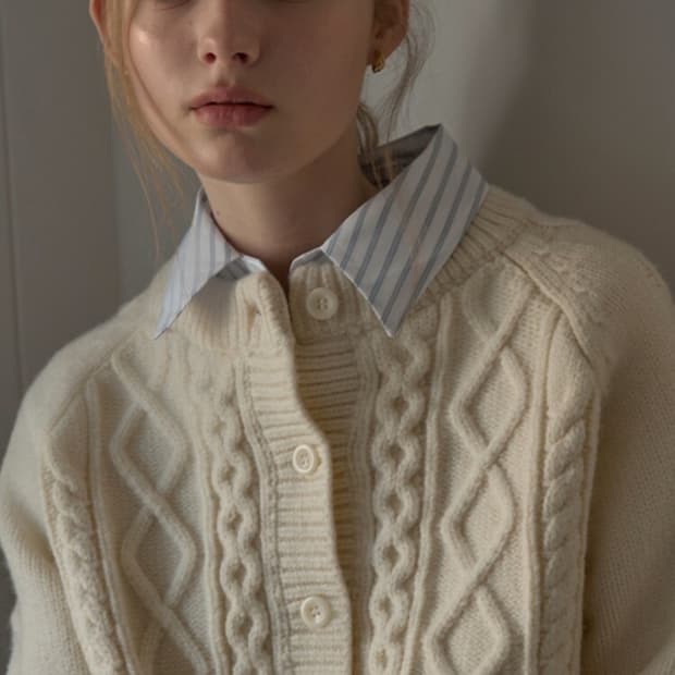 [새상품] 주르티 JOORTI 아이보리 케이블 니트 가디건