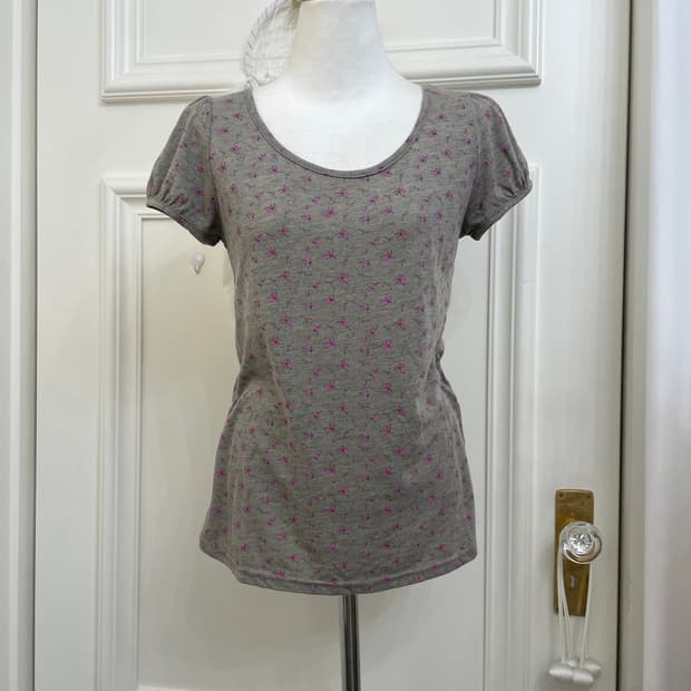 dark melange pink flower puff cotton top