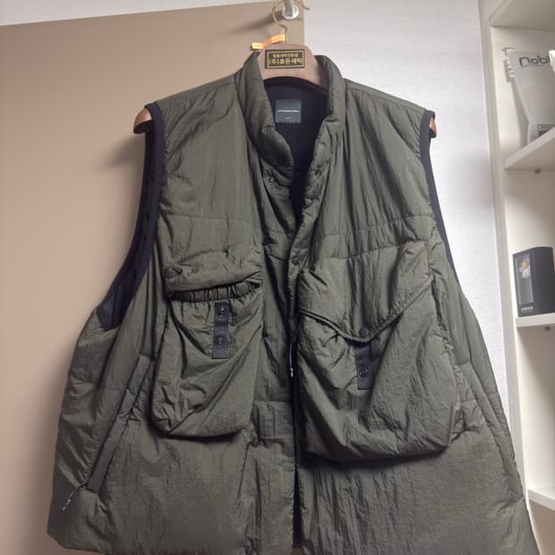 MOIF 패딩 조끼 24FW