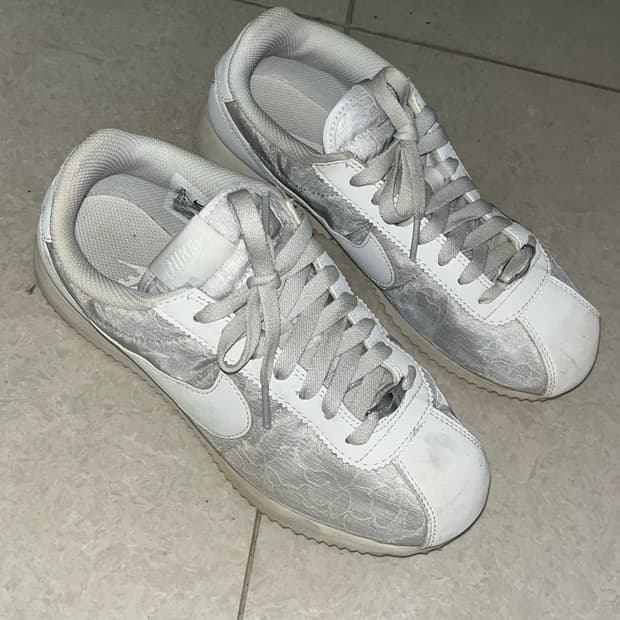 나이키 코르테즈 플래티넘 틴트