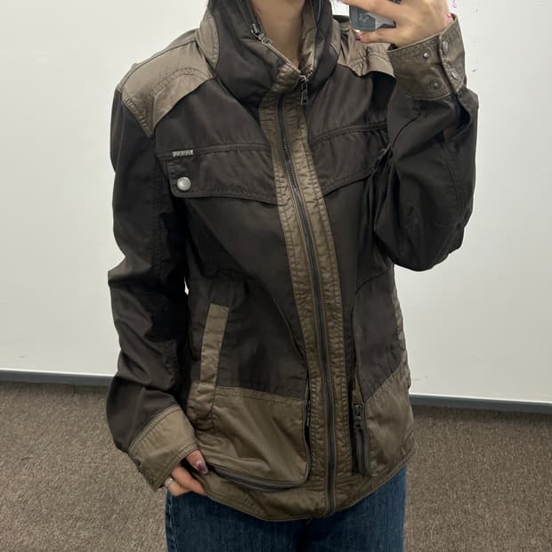 Guess 게스 90‘s 브라운 배색 자켓