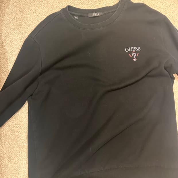 게스 블랙 맨투맨 L 사이즈