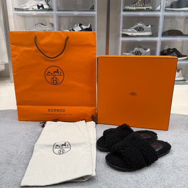 에르메스 이즈미르 시어링 퍼 샌들 슬리퍼