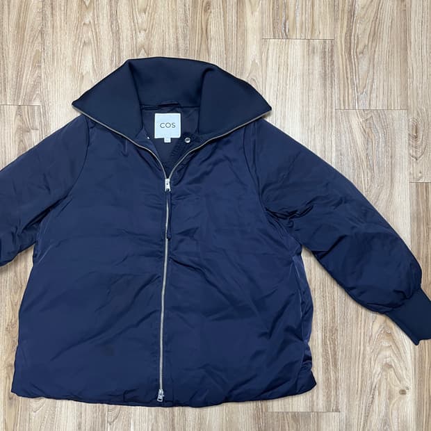 코스 리버드 칼라 덕다운 푸퍼 자켓