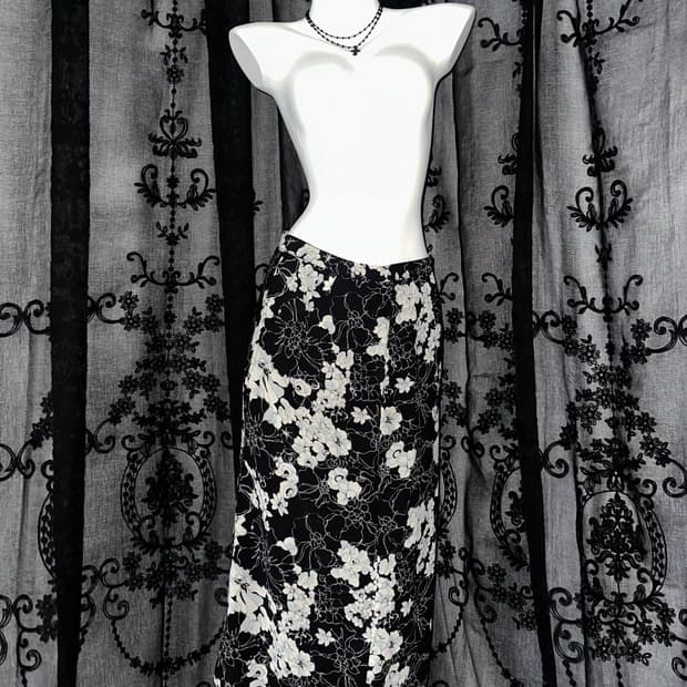 vintage floral print maxi skirt