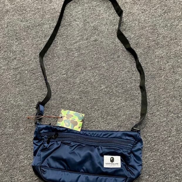 베이프 크로스백