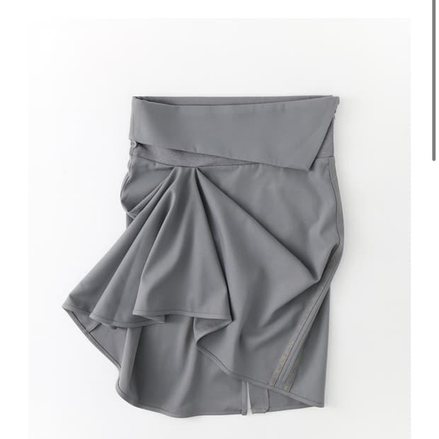 울리카 상투스 언발란스 스커트
