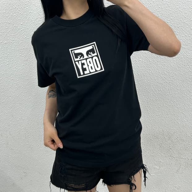 오베이 센터로고 블랙 반팔 S