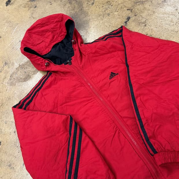 아디다스 레드 빨검 패딩 점퍼 90