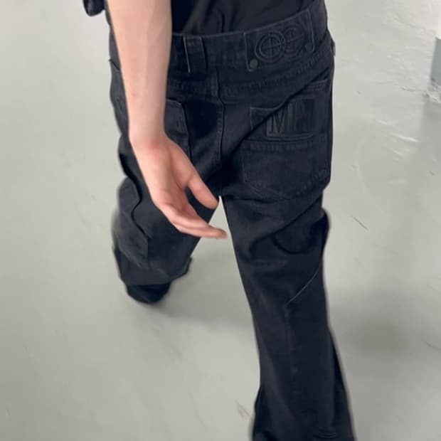 MPa CALF POCKET PANTS (BLACK)
