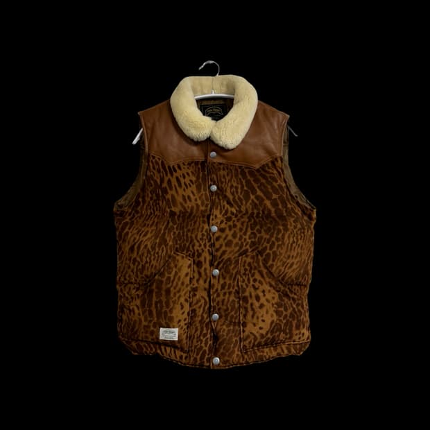 누드본즈 레오파드 패딩 베스트