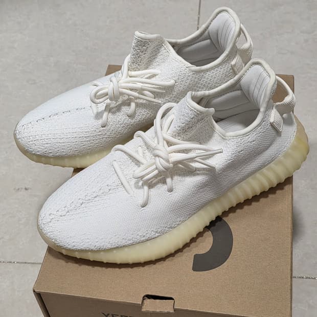 아디다스 이지 부스트 350 V2 트리플 화이트 255/UK 7.5