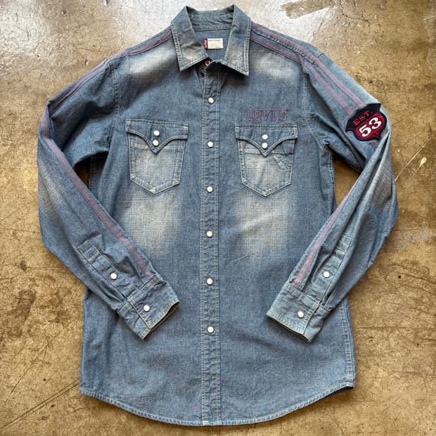 리바이스 자수 패치 데님 셔츠