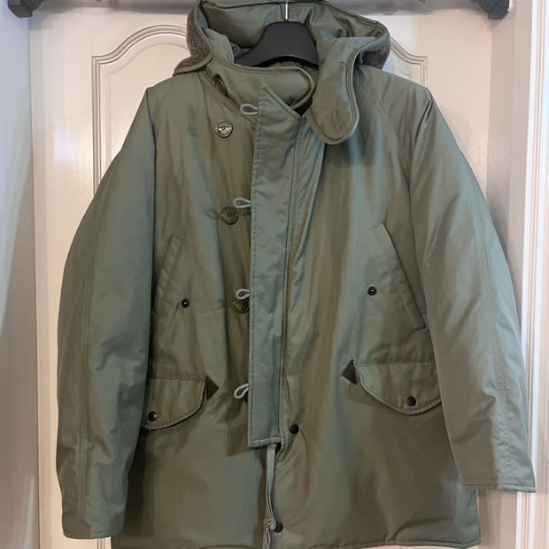 헤릴 24aw cwu-8p 파카 1사이즈 세이지그린