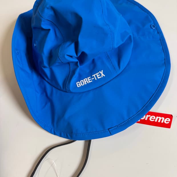 슈프림 고어텍스 트래킹 햇