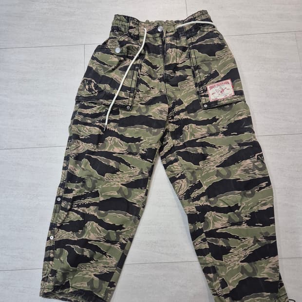 트루릴리젼 카고팬츠