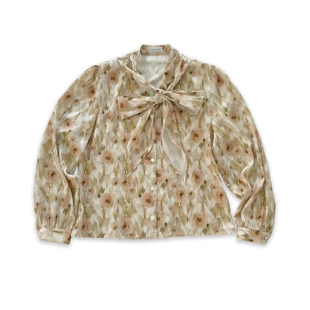 쉬이즈큐트 시티블라우스