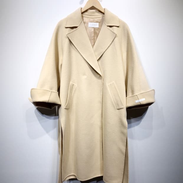 바이슈가 슬릿슬리브 핸드메이드 울코트 버터옐로