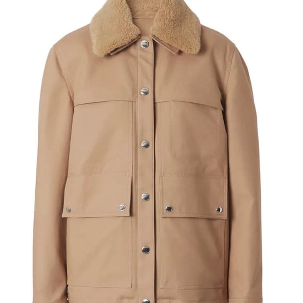 버버리 시어링 칼라 개버딘 필드 재킷 (워머 포함)