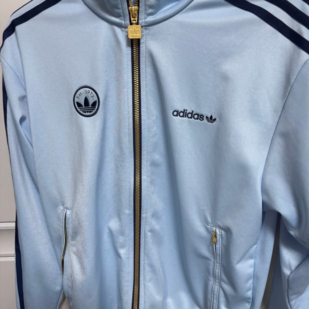 아디다스 파이어버드 배지 트랙탑 스카이 XS