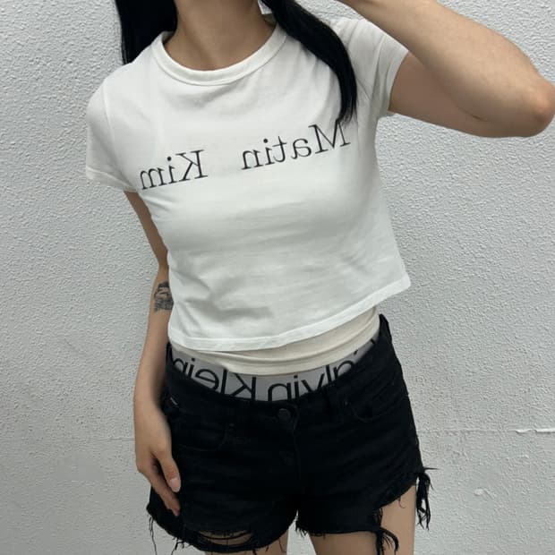 마뗑킴 센터로고 크롭 화이트 반팔 S