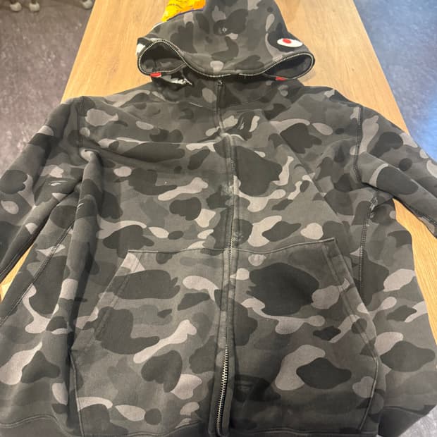 베이프 샤크 후드집업 흑계 판매 검은색 리쿠손민수