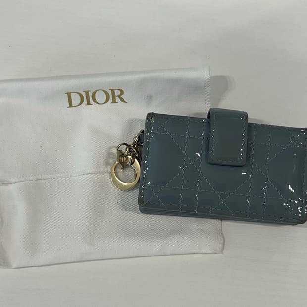 디올 DIOR 레이디 페이턴트 까나쥬 아코디언 카드 지갑 스카이블루