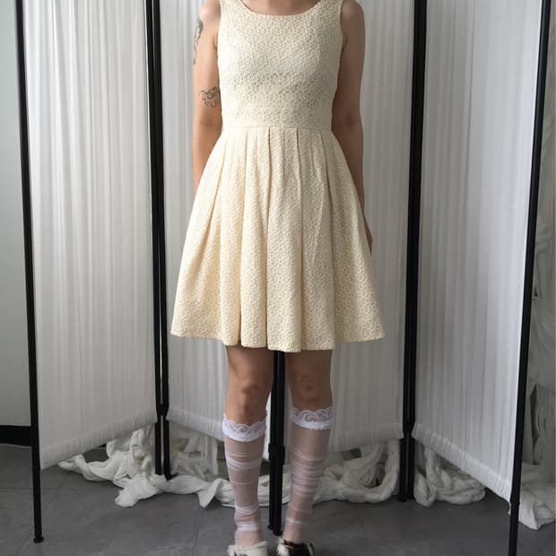 Lace pleats sleeveless onepiece