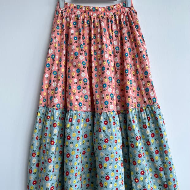 Merlot 플로럴 배색 스커트